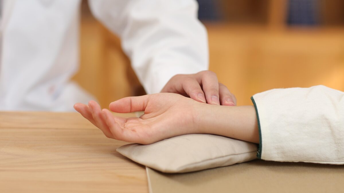 la prise des pouls en médecine chinoise